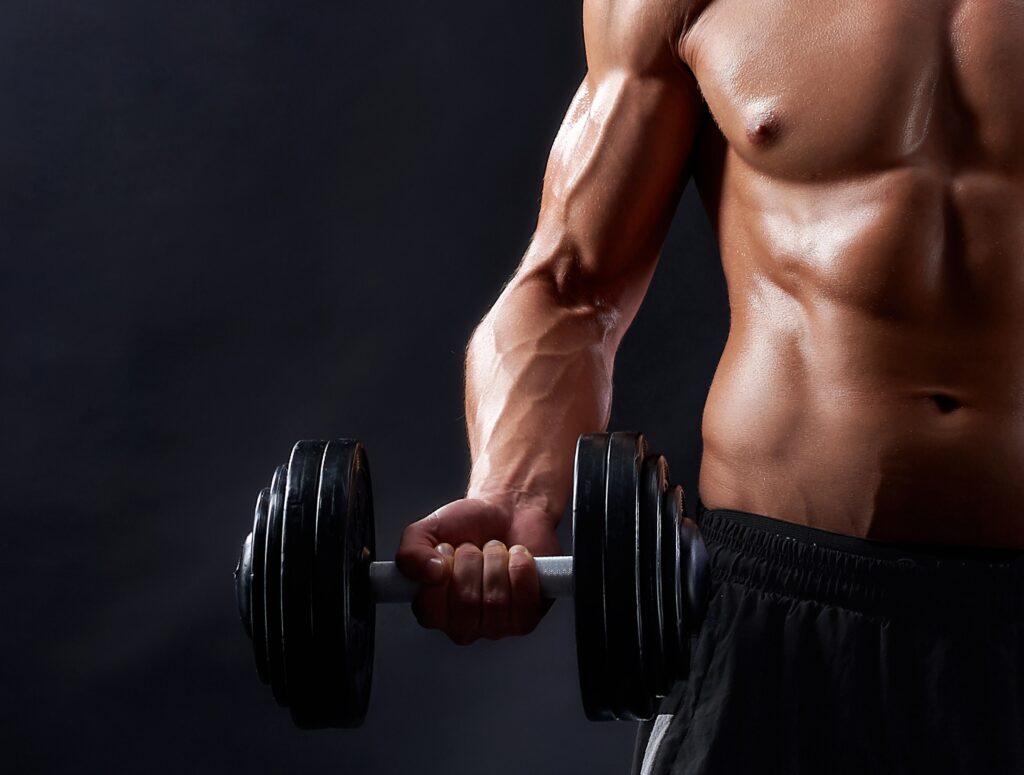 Czy domowy sprzęt do ćwiczeń z masą ciała może zastąpić siłownię?